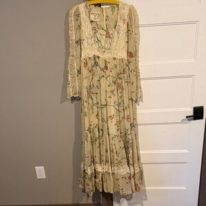 Gunne Sax Vintage 1970s Cream Floral Lace Long-Sleeve Maxi Dress